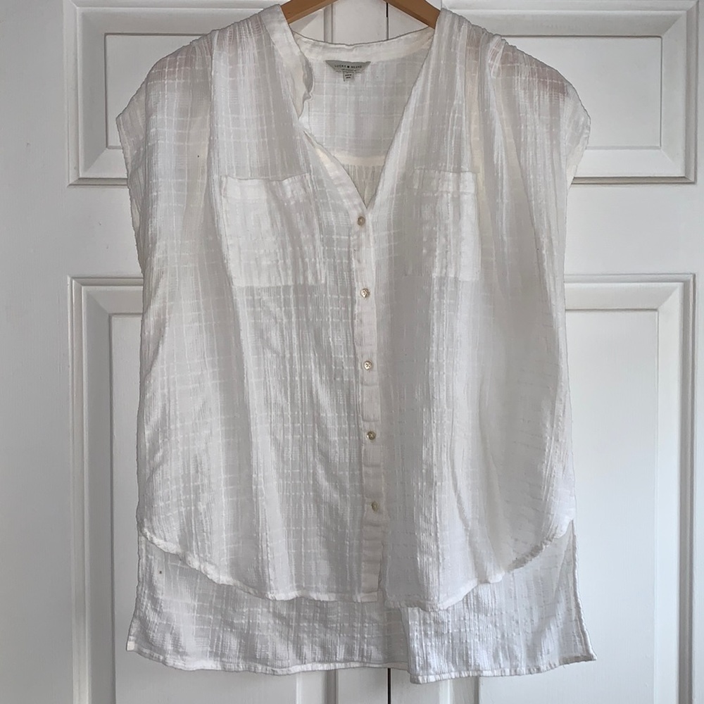 LUCKY BRAND farmer-chic, cut off button up
